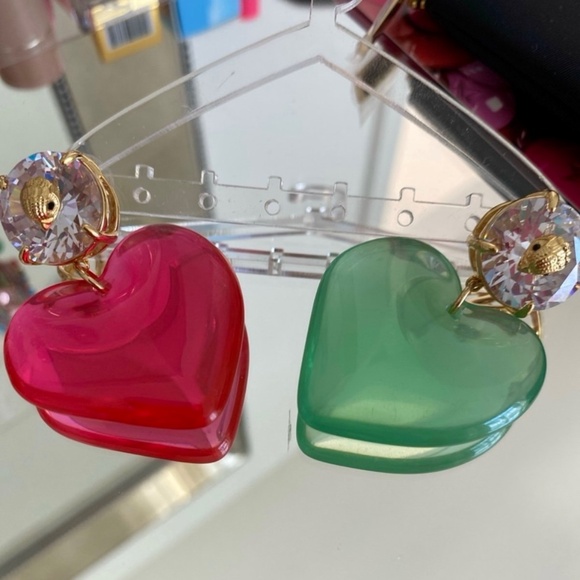Kurt Geiger Mismatched Heart earrings - Picture 1 of 1